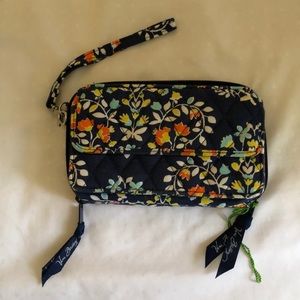 Vera bradley wristlet